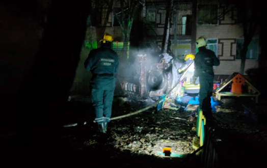 Рятувальники КАРС долучилися до ліквідації наслідків повітряної атаки у Дніпровському районі
